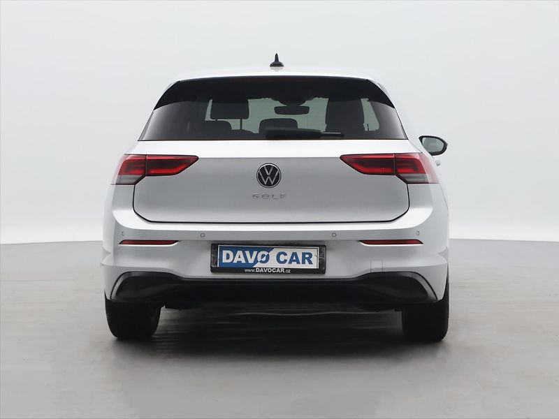 Volkswagen Golf 1,0 TSI 81kW Life M6 - fotka 6 z 33