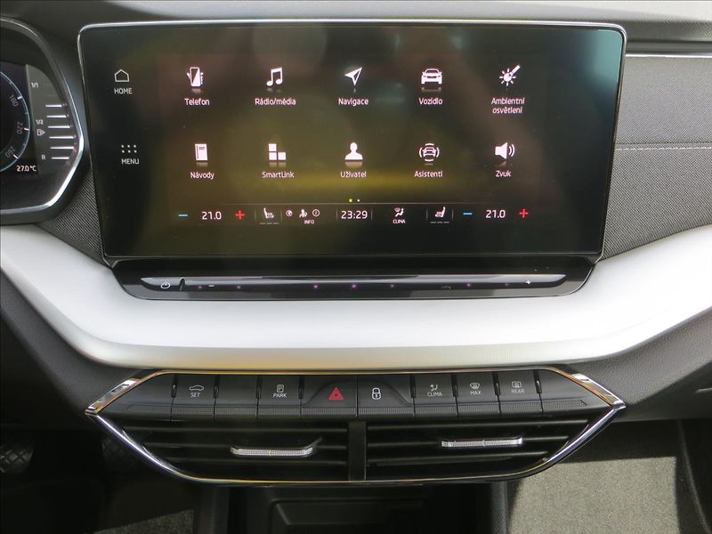 Škoda Octavia 2,0 TDI Style ČR Kamera Výhřev - fotka 20 z 29