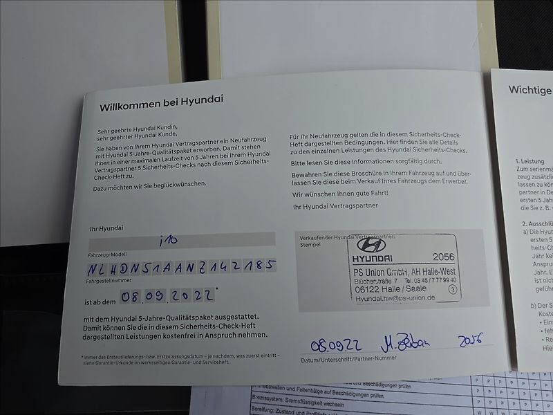 Hyundai i10 1,0 49KW vyhř. volat + sedadla - fotka 34 z 41