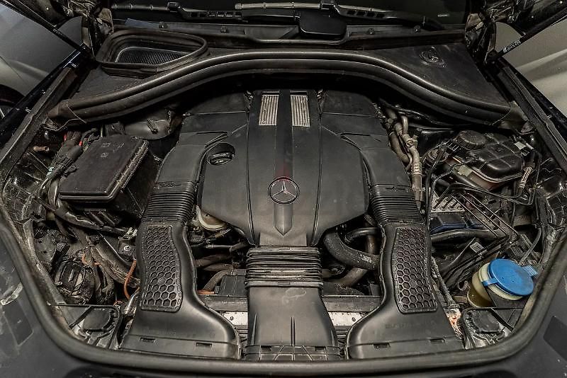 Mercedes-Benz GLS (2019) Rodinné SUV V6 - fotka 11 z 13