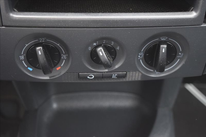 Škoda Fabia 1,4 i 74KW TAŽNÉ KLIMA PO STK - fotka 42 z 46