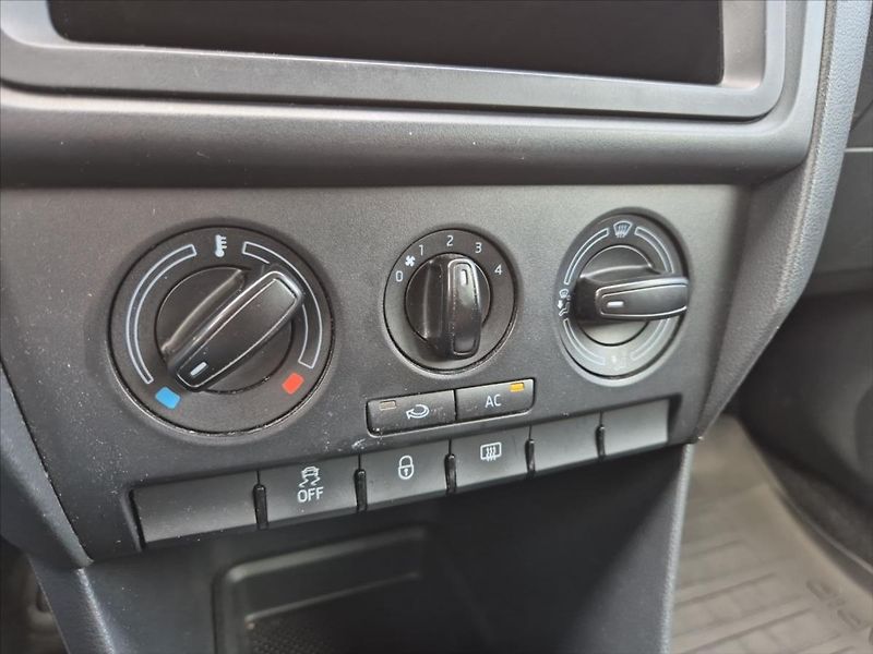 Škoda Rapid 1,6 TDi - fotka 14 z 14