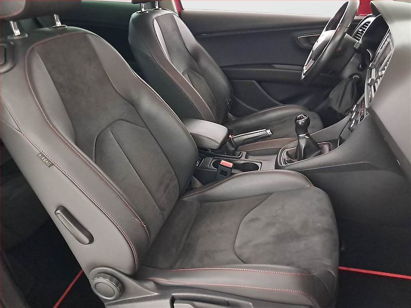 Seat Leon (2016) 1.8 TSI, Kůže, Tempomat - fotka 9 z 20