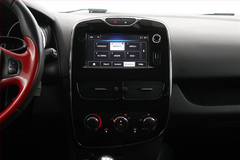 Renault Clio (2014) 1.2 16V, po STK, zamluveno - fotka 12 z 14