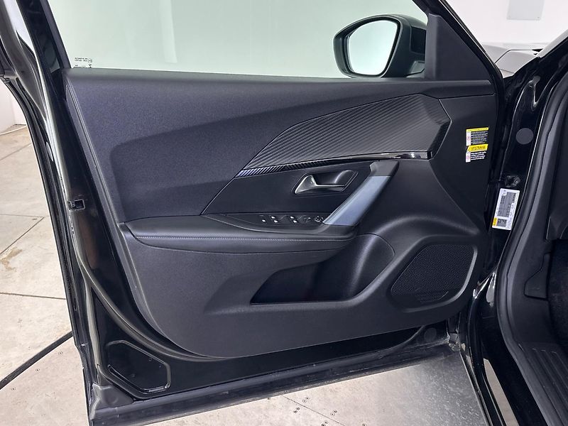 Peugeot 2008 Allure - fotka 13 z 27