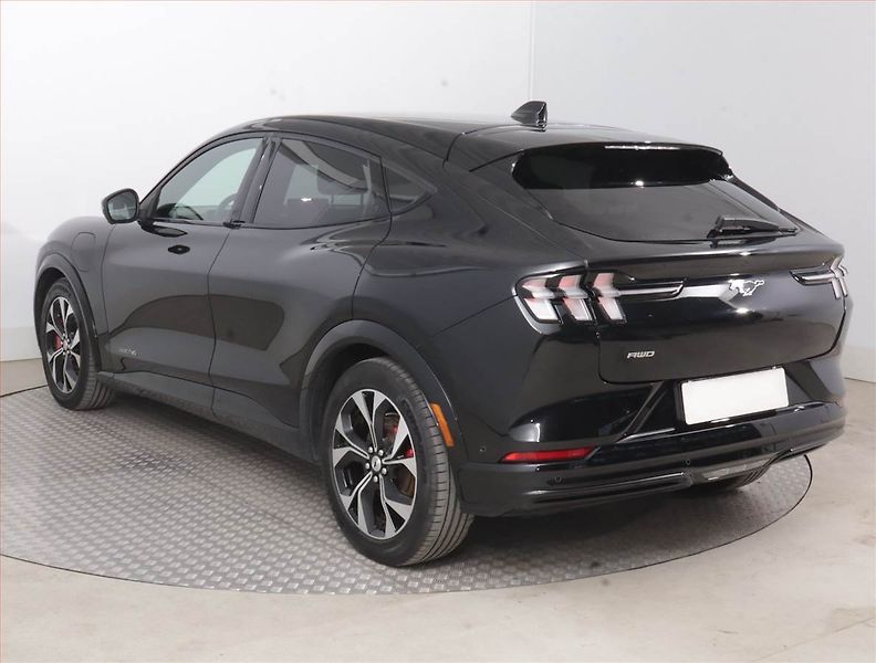 Ford Mustang Mach-E (2023) Standard Range AWD, SoH 94% - fotka 4 z 20