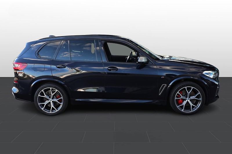 BMW X5 M50i - fotka 6 z 16