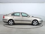 Škoda Octavia (2006) 2.0 TDI, po STK, dobrý stav - náhled 6