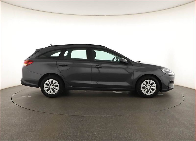 Hyundai i30 (2026) 1.0 T-GDI, Comfort, FullLed - fotka 6 z 14
