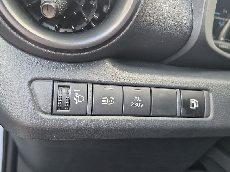 Toyota C-HR 2.0 PHEV FWD Style - fotka 19 z 24