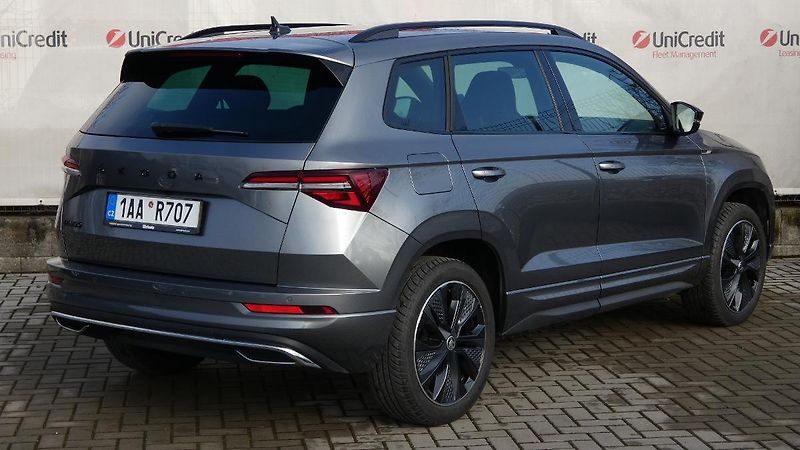 Škoda Karoq 1,5 TSI Sportline - fotka 3 z 23