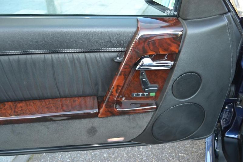Mercedes-Benz SL 600 AMG - fotka 11 z 21