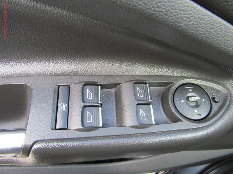 Ford Kuga (2013) 2.0 TDCi 4x4, AT, bixen, AC - fotka 12 z 17