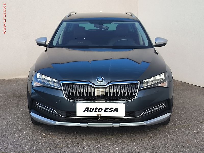 Škoda Superb (2021) 2.0TDi, ČR, Scout, DSG, LED - fotka 2 z 30