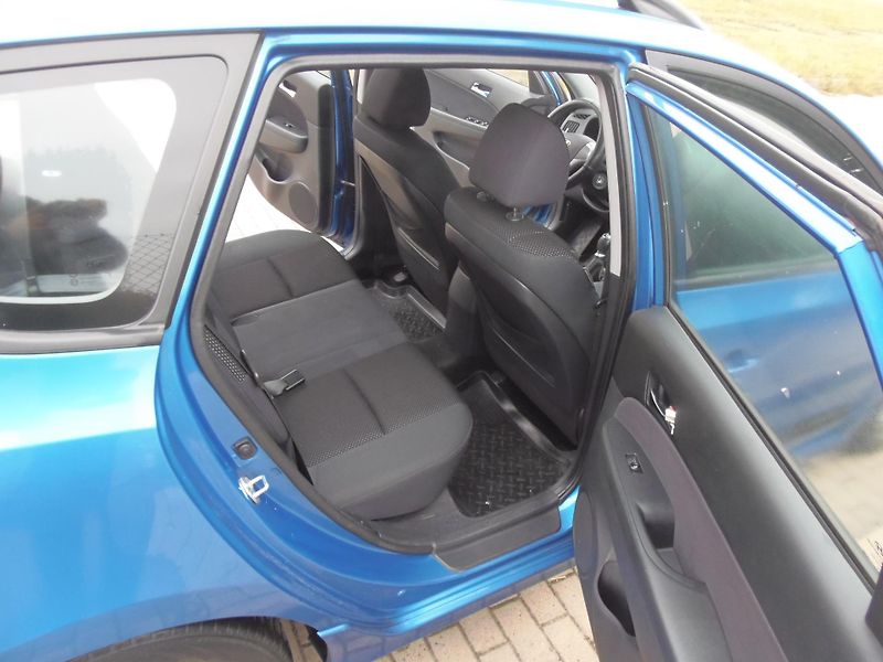 Hyundai i30 (2011) 1.4i CW kombi ČR původ - fotka 12 z 22