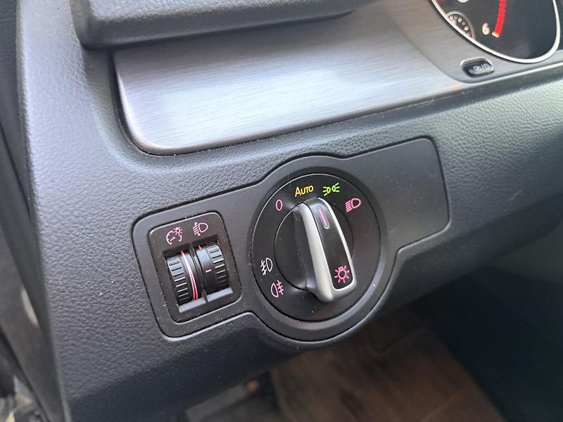 Volkswagen Passat 1.6TDI 77KW - fotka 9 z 36