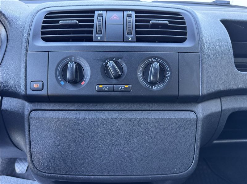 Škoda Praktik 1,2 TSI 63kW DPH 1.maj původČR - fotka 39 z 46