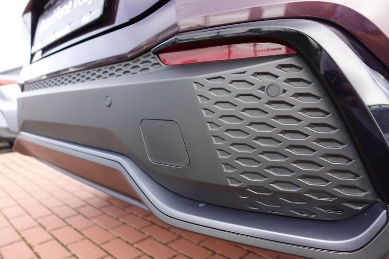 Toyota C-HR 2,0 HEV Executive - fotka 32 z 35