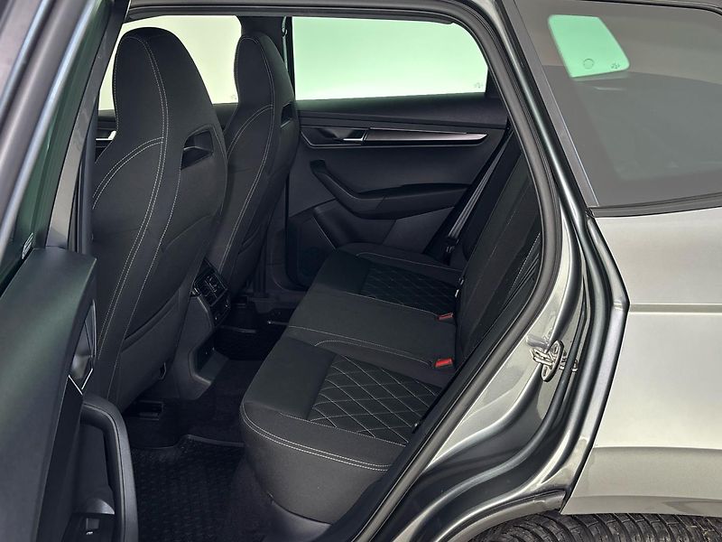 Škoda Karoq Sportline Exclusive 4x4 DSG - fotka 8 z 30