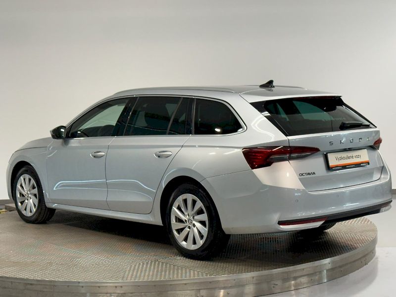 Škoda Octavia (2024) SELECTION PREMIUM EDITION 2.0T - fotka 7 z 32