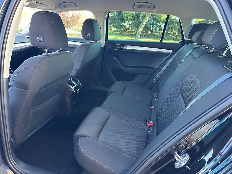 Škoda Superb (2024) 2.0TDi VIRTUAL,KAMERA,1.MAJ. - fotka 17 z 18