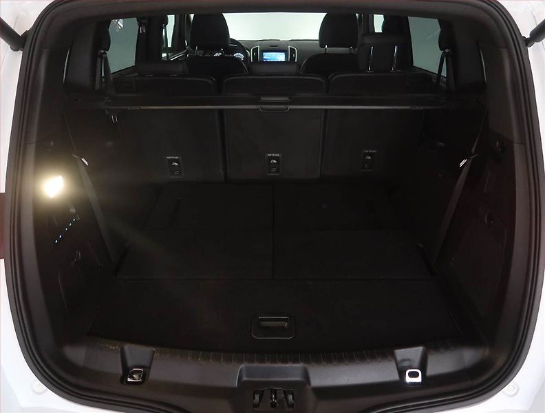 Ford S-MAX (2022) Titanium Hybrid - fotka 14 z 24