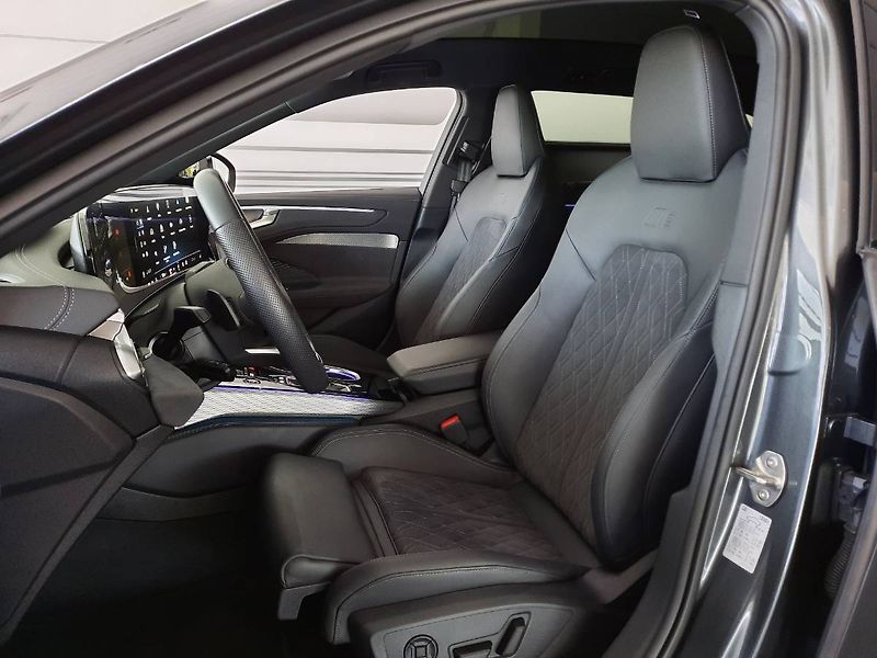 Audi A6 (2025) Avant 3.0 TFSI quattro (270kW/ - fotka 7 z 30