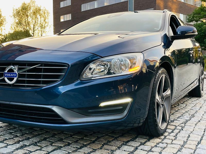 Volvo V60 2.0D3 5VÁLEC SERVISKA TAŽNÉ - fotka 44 z 45