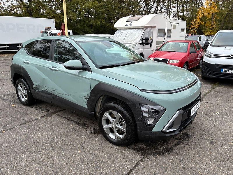 Hyundai Kona 1,0 T-GDI MT COMFORT CLUB ČR - fotka 2 z 24