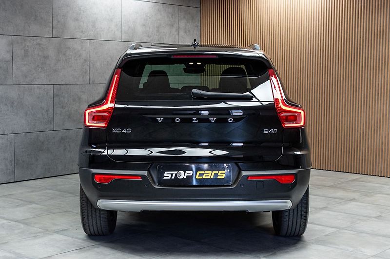 Volvo XC40 B4 AWD ULTIMATE BRIGHT*ČR 1.M* - fotka 5 z 42