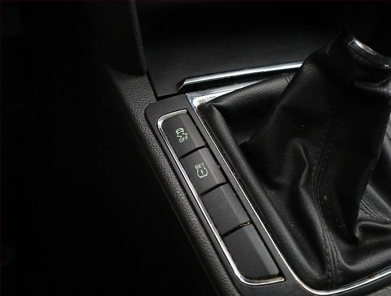 Škoda Superb (2012) 2.0 TDI, Serv.kniha, Xenony - fotka 11 z 16