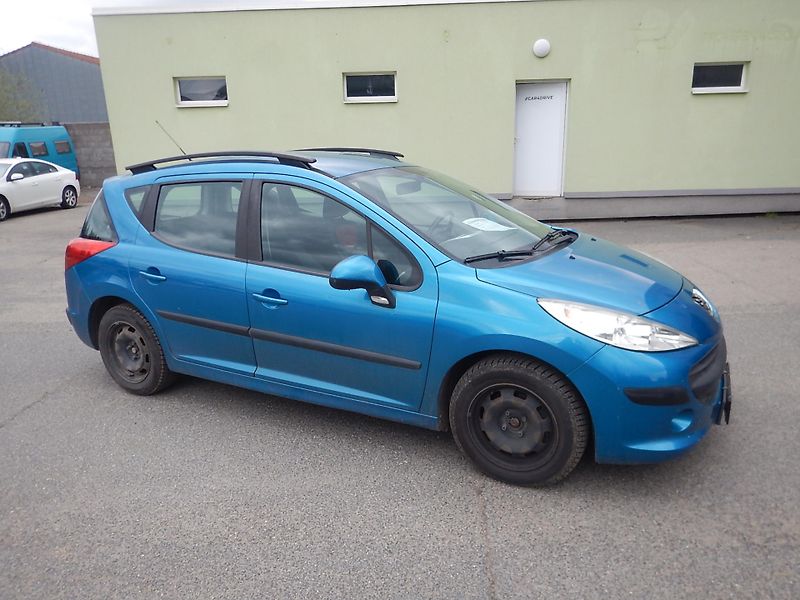 Peugeot 207 1.6 Hdi - fotka 3 z 10