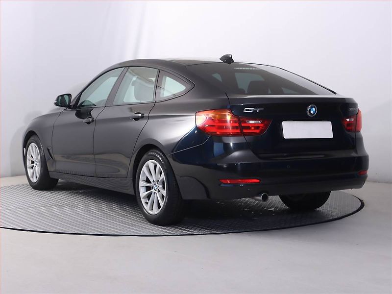 BMW Řada 3 (2013) 318d GT, Automat, Serv.kniha - fotka 4 z 23