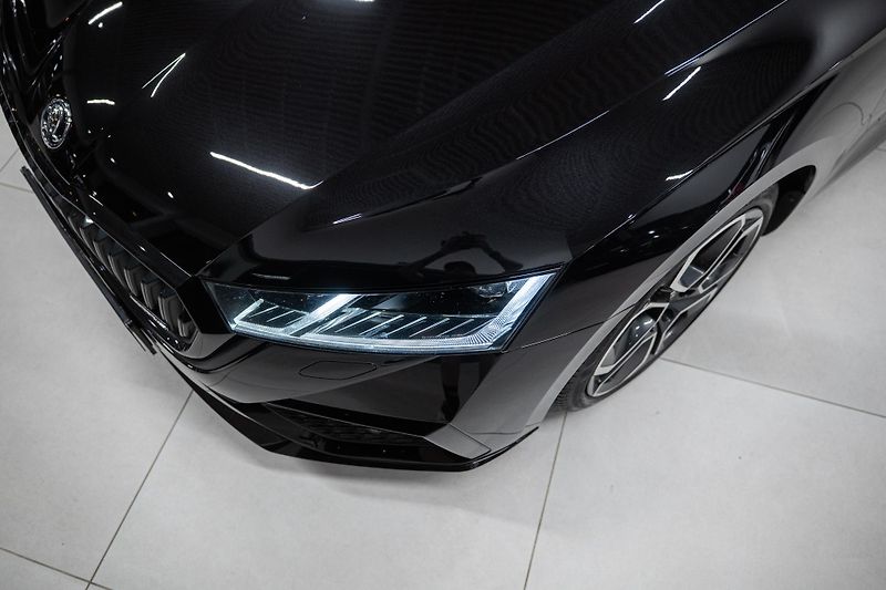 Škoda Octavia (2021) RS 147 KW 4X4  - fotka 3 z 47