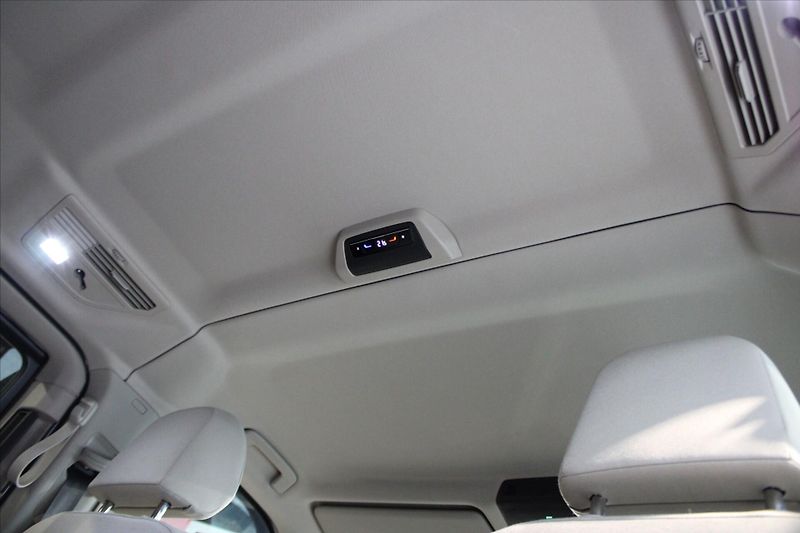 Volkswagen Multivan TDi DSG Edition ACC/NezTop/Har - fotka 25 z 32