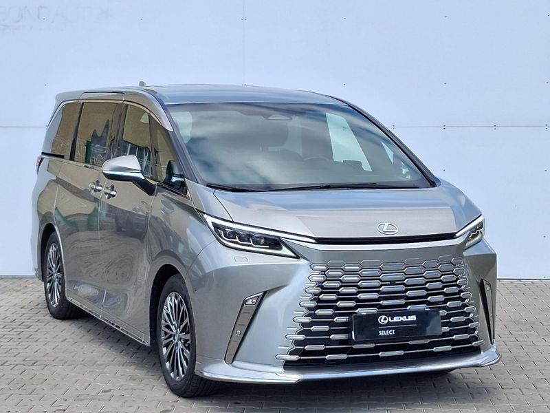 Lexus LM 350h  2.5 HSD e-CVT AWD Luxury - fotka 6 z 30