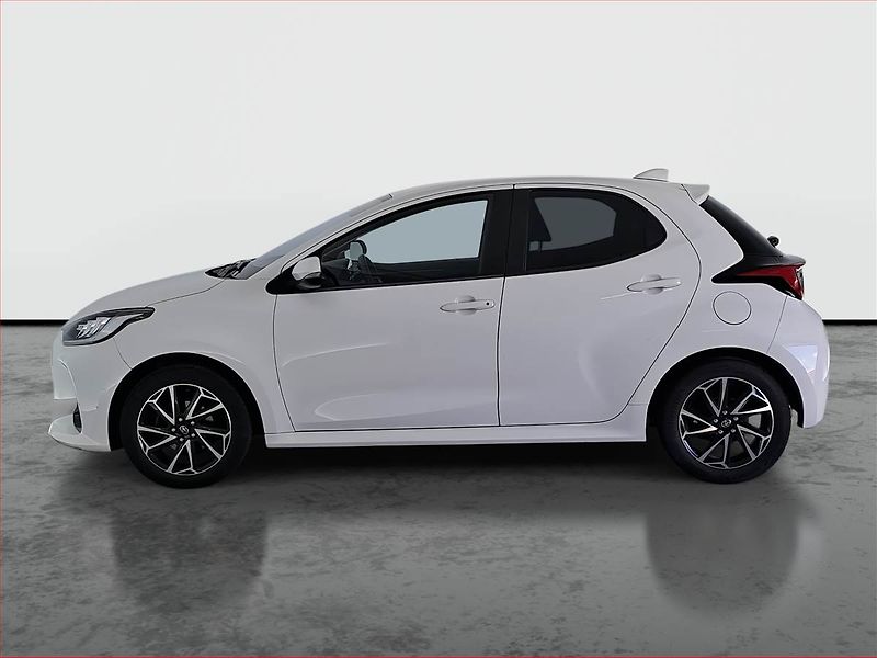 Toyota Yaris (2021) 1.5 VVT-i - fotka 3 z 17