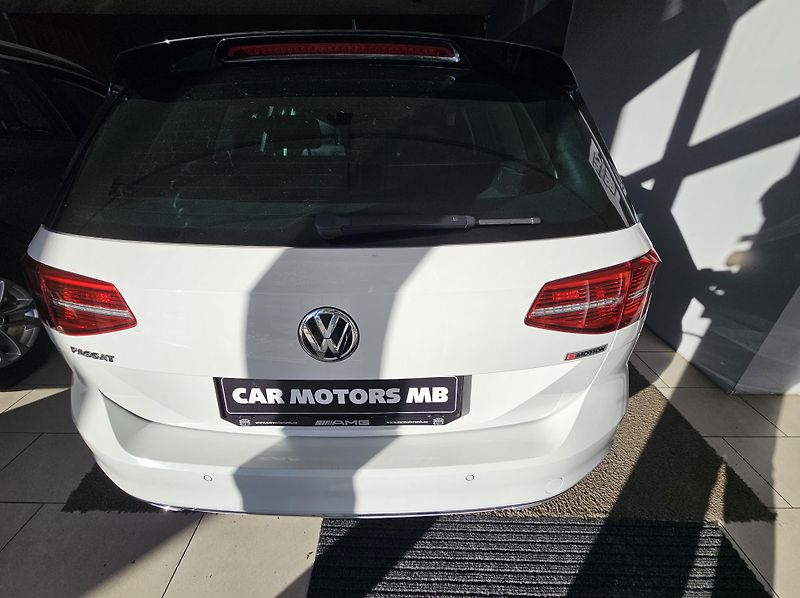 Volkswagen Passat (2019) R-Line 4M  - fotka 5 z 23