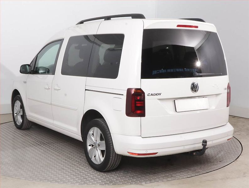 Volkswagen Caddy (2017) 2.0 TDI, 7Míst - fotka 4 z 18
