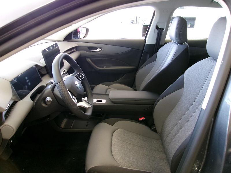 MG MGS5 EV (2025) Emotion 49kWh - fotka 28 z 29