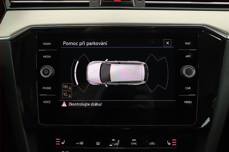 Volkswagen Passat (2020) 1.5 TSI - fotka 16 z 20