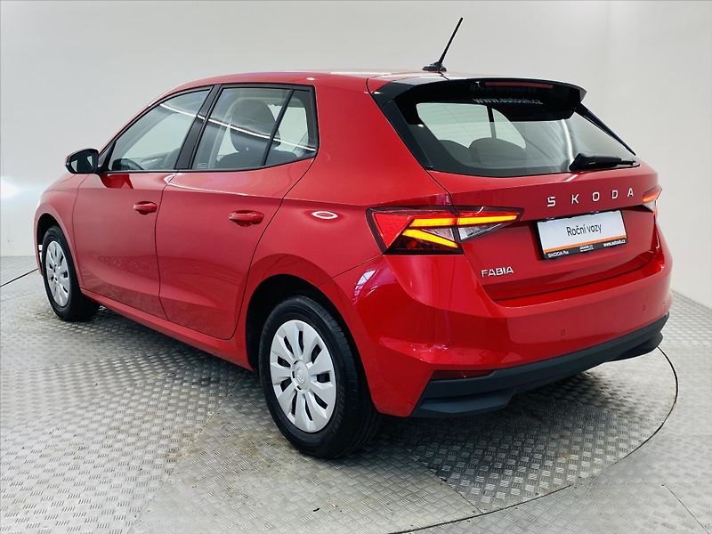 Škoda Fabia 1,0 TSI 70kW Selection - fotka 20 z 23