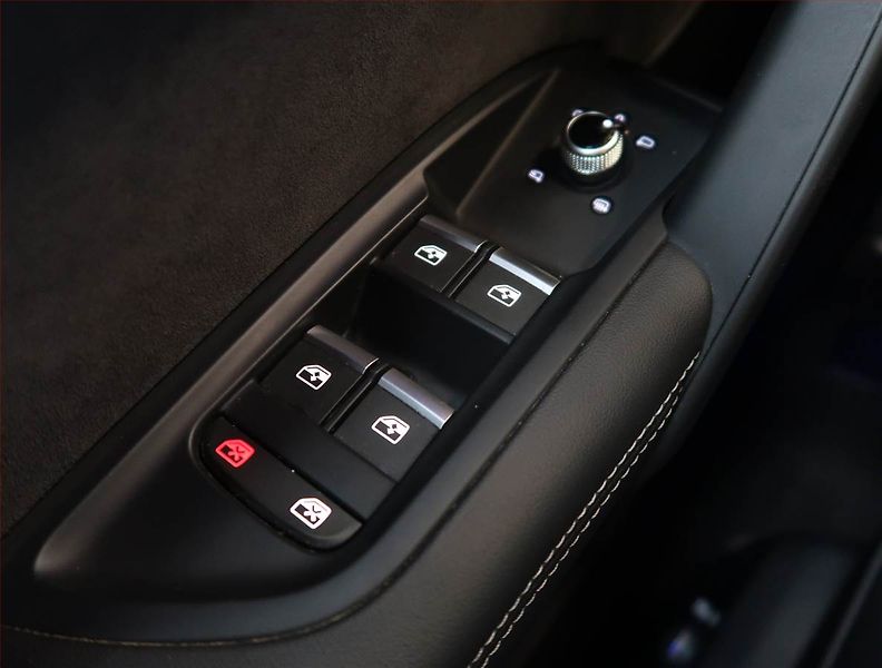 Audi SQ5 (2018) 3.0 TFSI - fotka 20 z 27