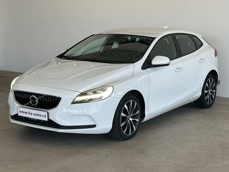 Volvo V40 2.0 D2 88kW, Full LED, NAVI - fotka 3 z 18
