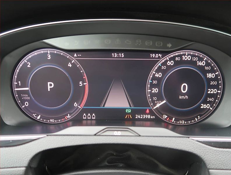 Volkswagen Passat (2018) 2.0 TDI, Automat, Serv.kniha - fotka 11 z 20