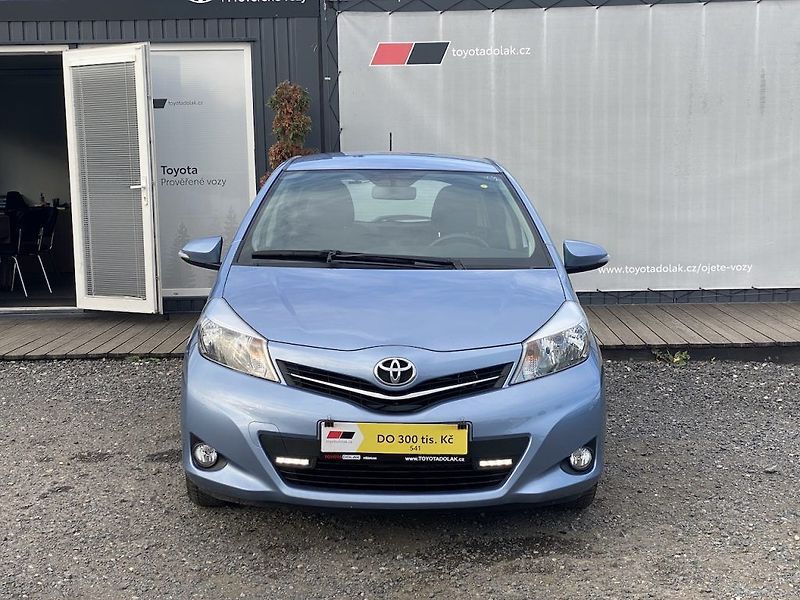 Toyota Yaris 1.0i, ČR, Active, 2x kola - fotka 3 z 14