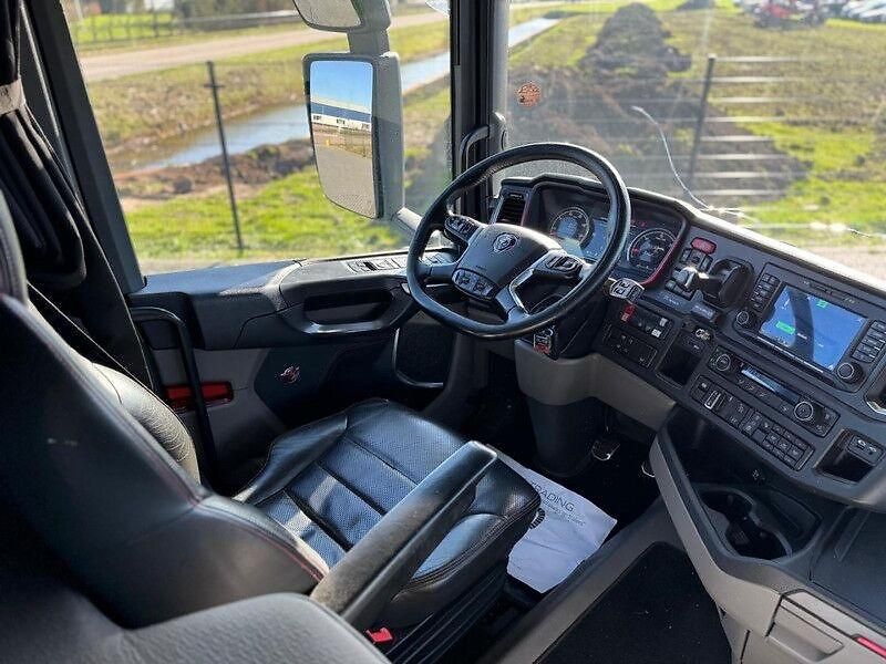 Scania R 580 6x2 V8  - fotka 8 z 12