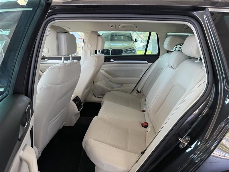 Volkswagen Passat 2,0   TDI 110kW,SERVISNÍ KNÍŽK - fotka 25 z 30