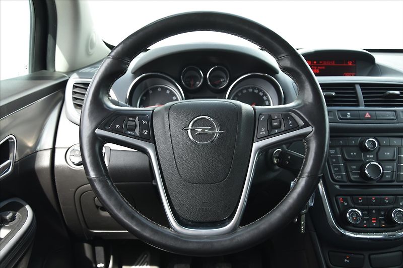 Opel Mokka 1.4T 103kW COSMO SERVIS KN. ČR - fotka 14 z 22
