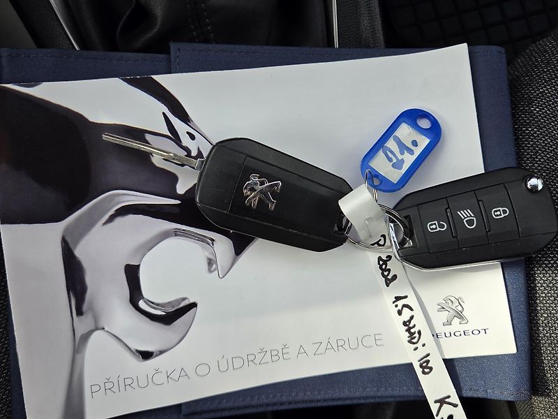 Peugeot 2008 (2020) 1.5 BHDi 100 ACTIVE MAN5 - fotka 25 z 25